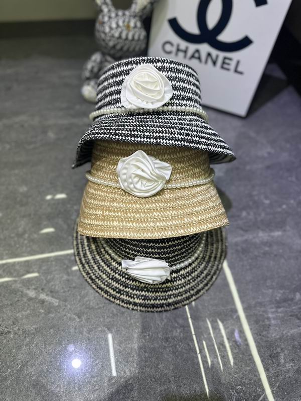 Chanel top hat dx173